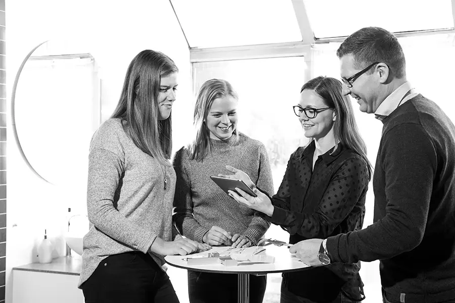 YHTEISTYÖKUMPPANUUS ON HELPPOA KANSSAMME