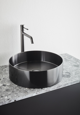 Malja-Allas Circle Steel Harjattu Mustakromi