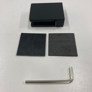 Lattiakiinnike Suihkuseinälle Musta (1 Kpl)