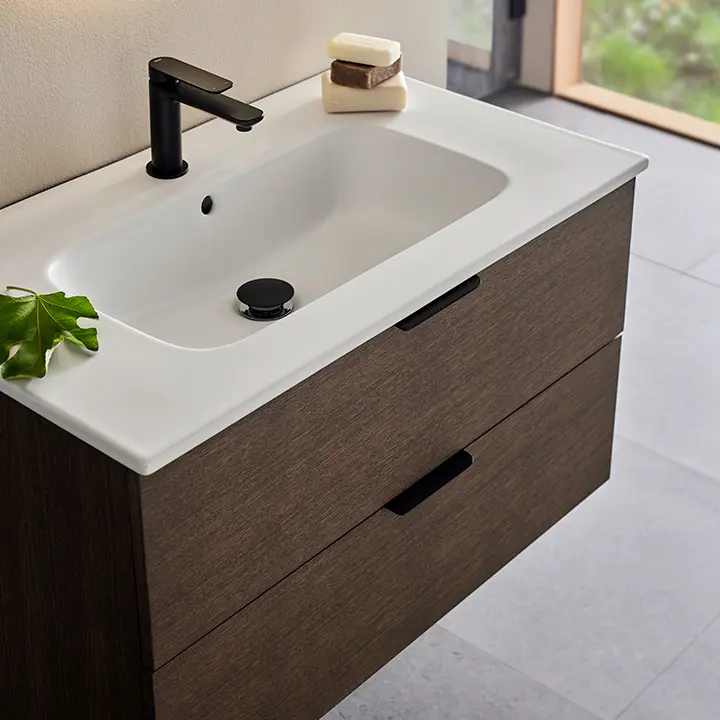 Kylpyhuonekalusteet Hafa Go tumma tammi