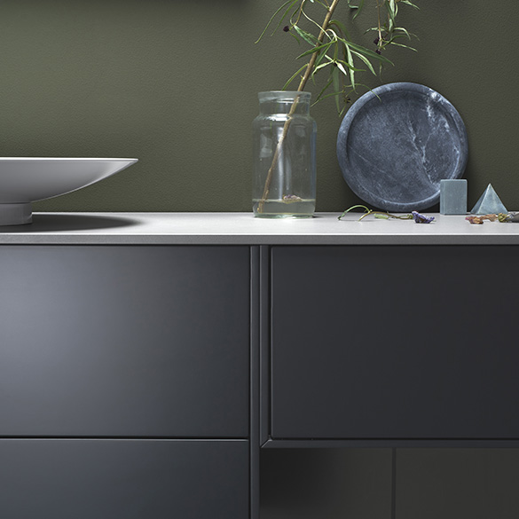 Kylpyhuonekalusteet Hafa Edge antrasiitti suora kulma.