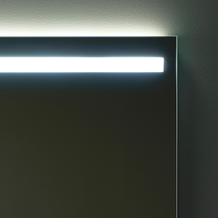 Kaikissa kylpyhuonekaapeissamme ja peileissämme on energiatehokkaat LED-lamput, jotka luovat miellyttävän valaistuksen. 