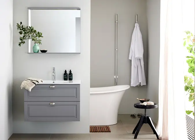 Maalaistyylinen kylpyhuone