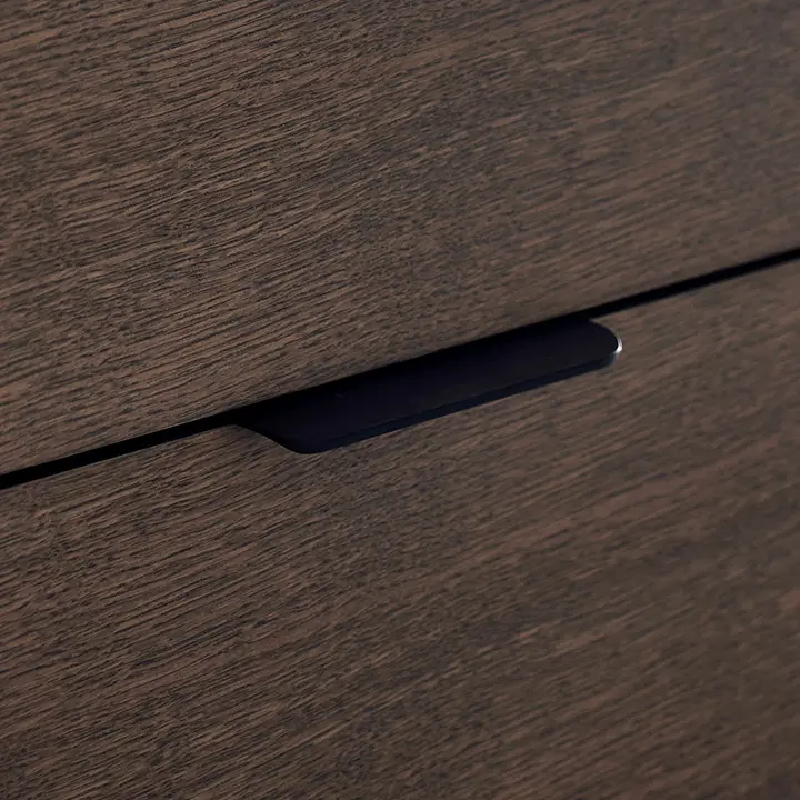 Hafa Go tumma tammi kylpyhuonekalusteen kahva yksityiskohta